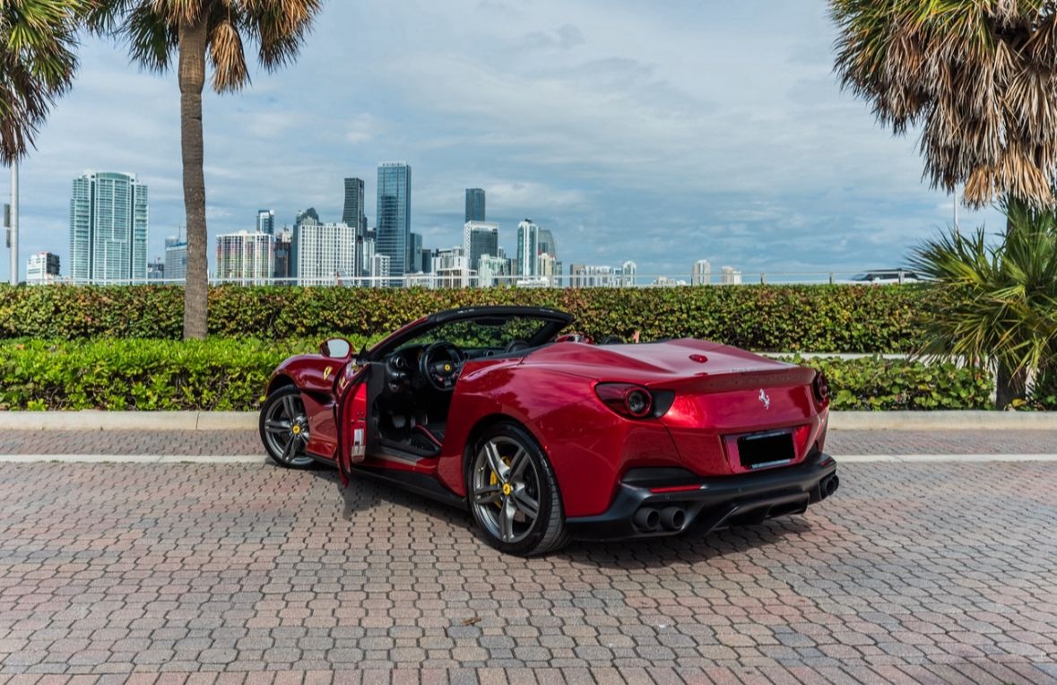 Ferrari Porto Fino - Imagem 2