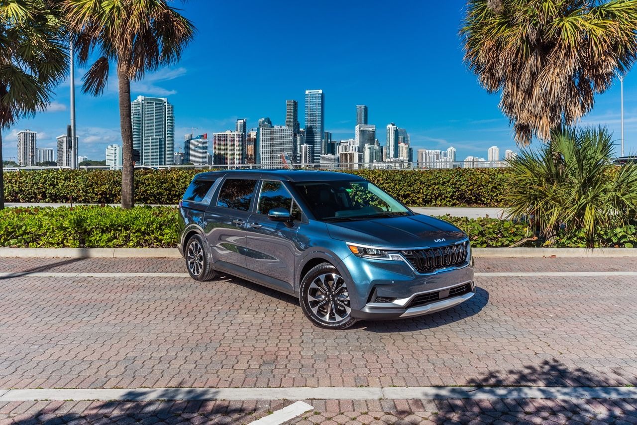 Kia Carnival - Imagem 1