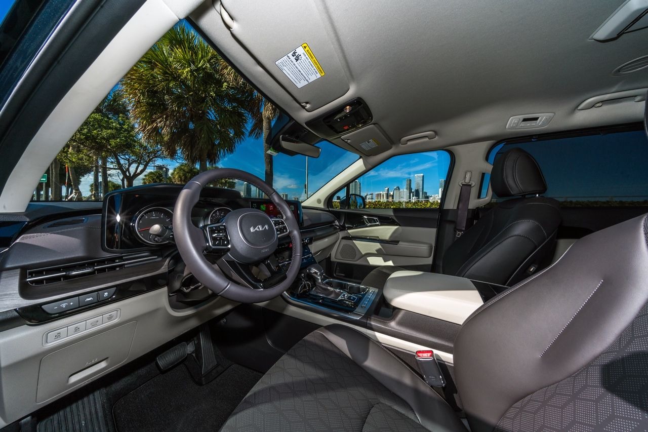Kia Carnival - Imagem extra 7