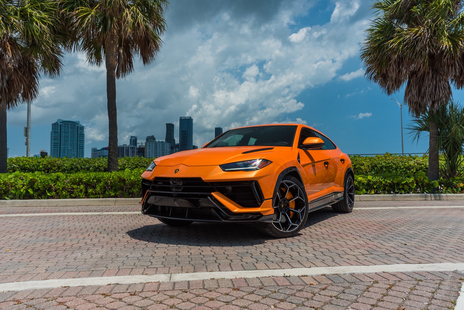 Lamborghini Urus Performante - Imagem 1