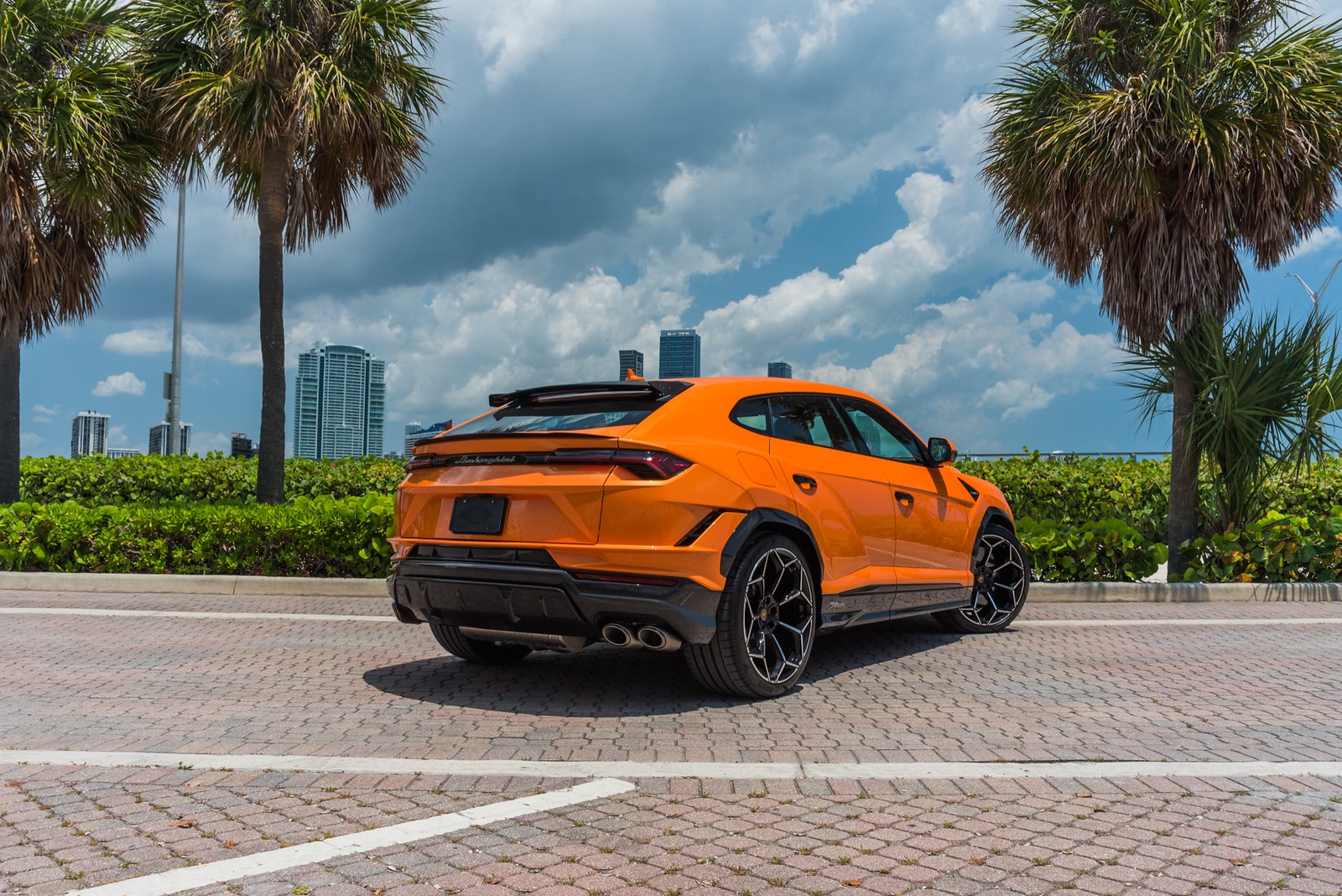 Lamborghini Urus Performante - Imagem 4