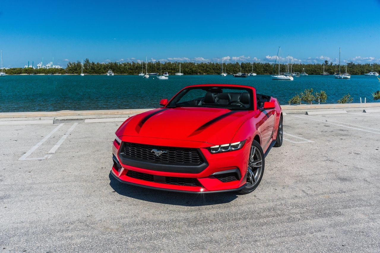 Ford Mustang - Imagem 1