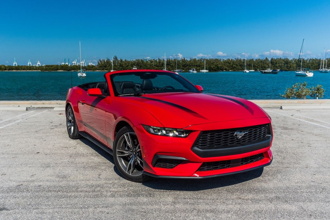 Ford Mustang - Imagem 3
