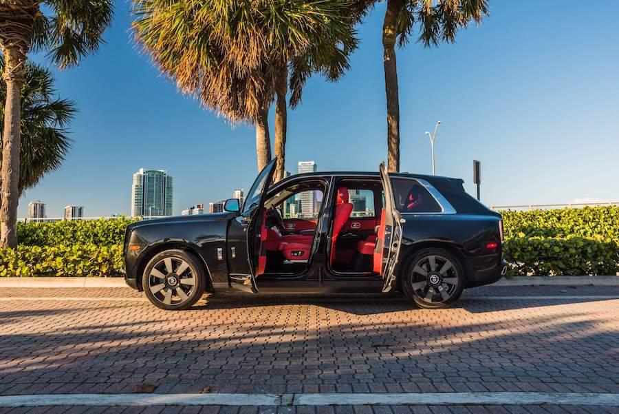 Rolls Royce Cullinan - Imagem 1