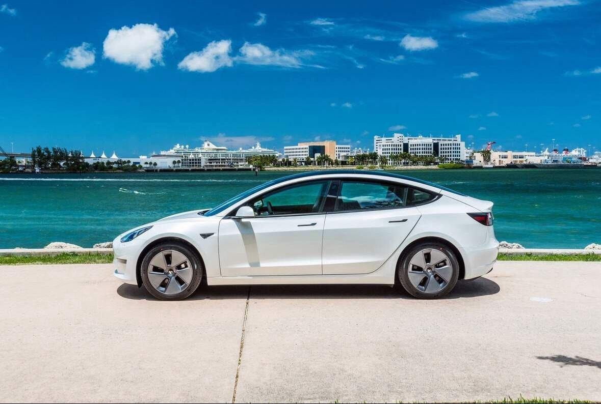 Tesla Model 3 - Imagem 3