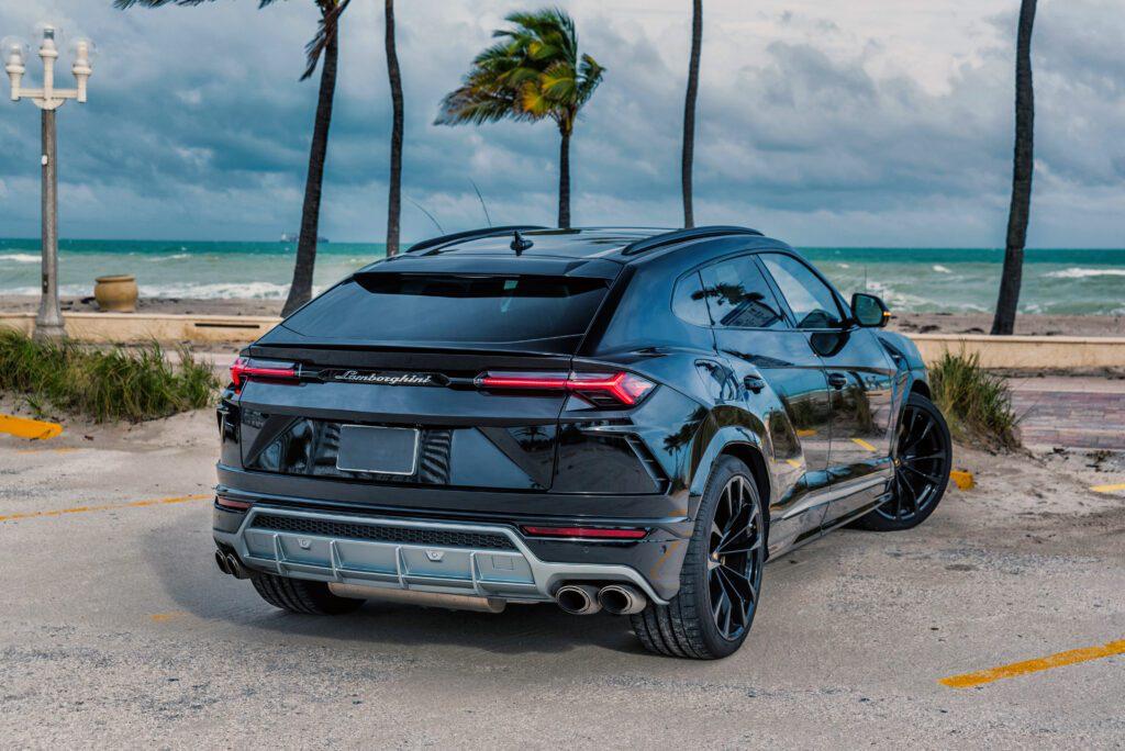 Lamborghini Urus - Imagem 2