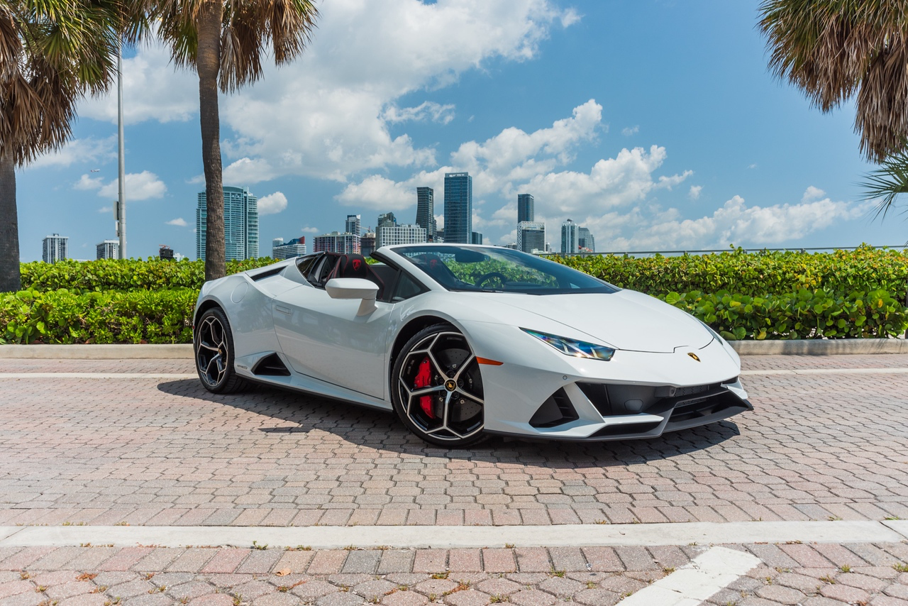 Lamborghini Huracan EVO Bianco Icarus